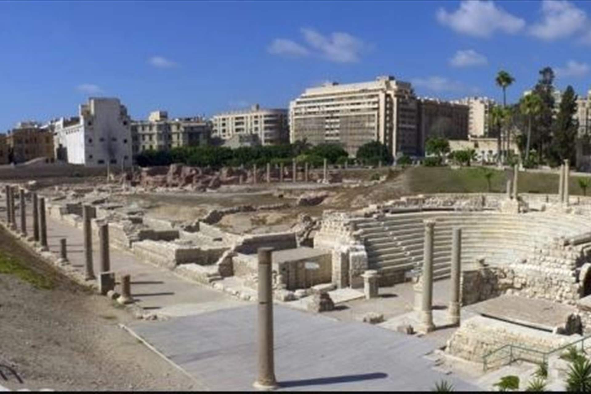 حدائق أنطونيادس والمسارح اليونانية
